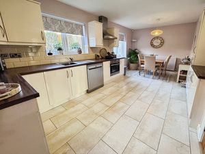 Photo 7- click for photo gallery